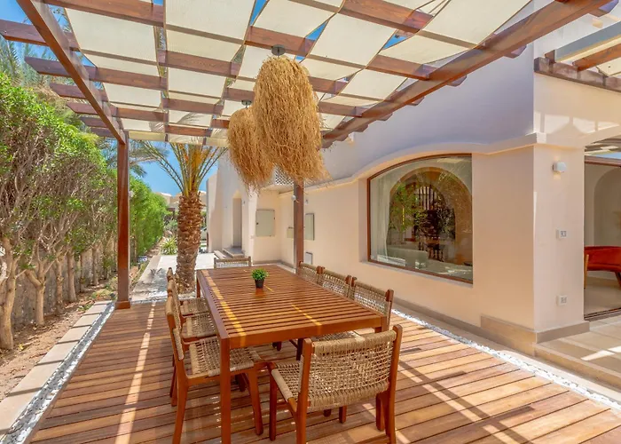 Villa Stunning Luxurious 5 Bedroom At West Golf El Gouna
